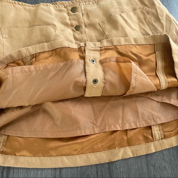 Wild Blue Sadie Robertson Collection Faux Suede Tan Mini Skirt Large Boho Y2K - Picture 7 of 7